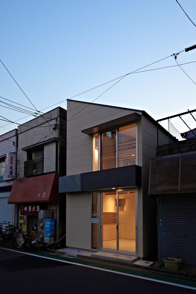 東京23区にあるコンテンポラリースタイルのおしゃれな家の外観の写真