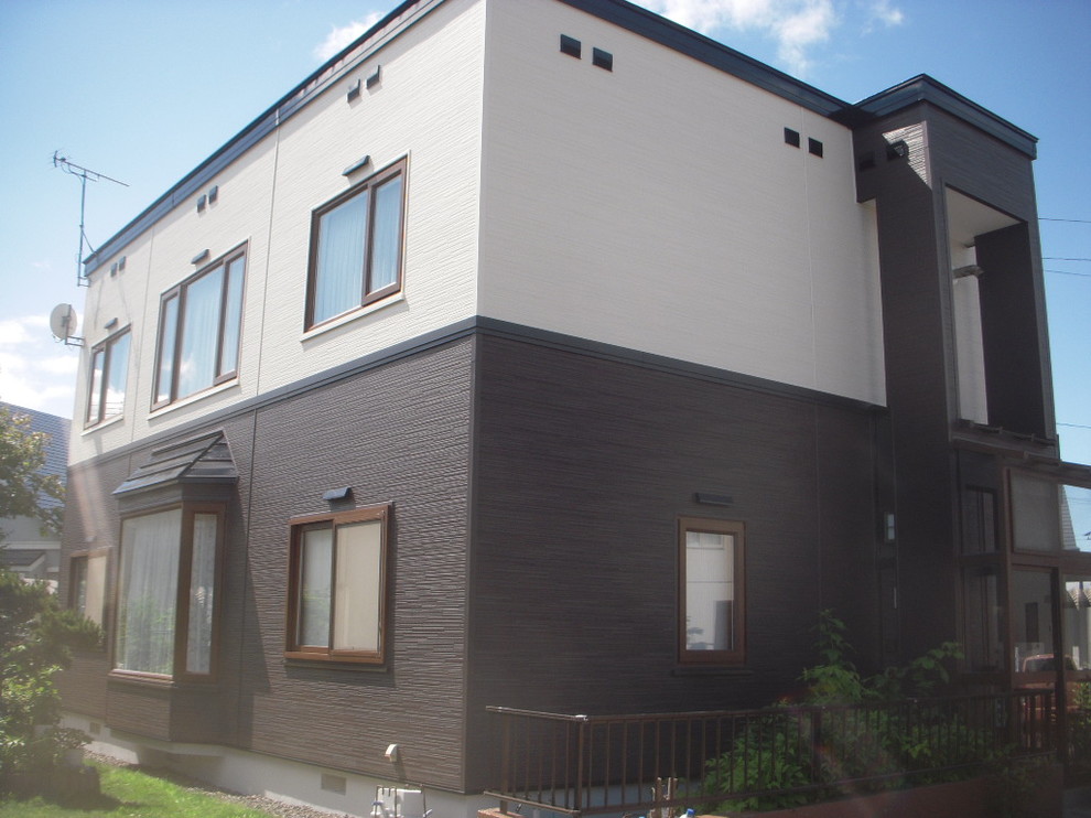 札幌にある北欧スタイルのおしゃれな家の外観の写真