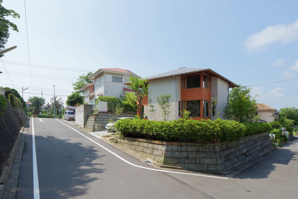 横浜にある和風のおしゃれな家の外観の写真