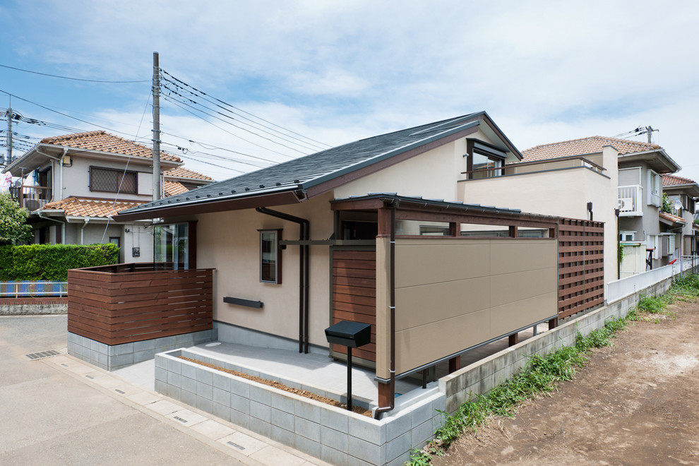 Inspiration for a contemporary house exterior in Tokyo.