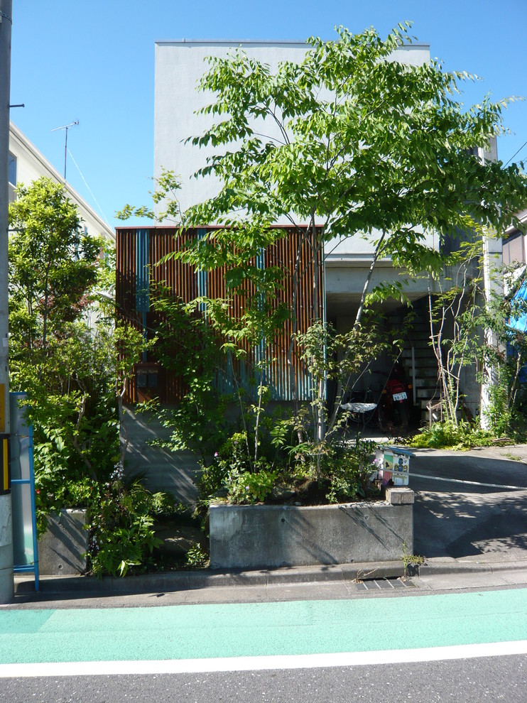 Exemple d'une façade de maison industrielle.