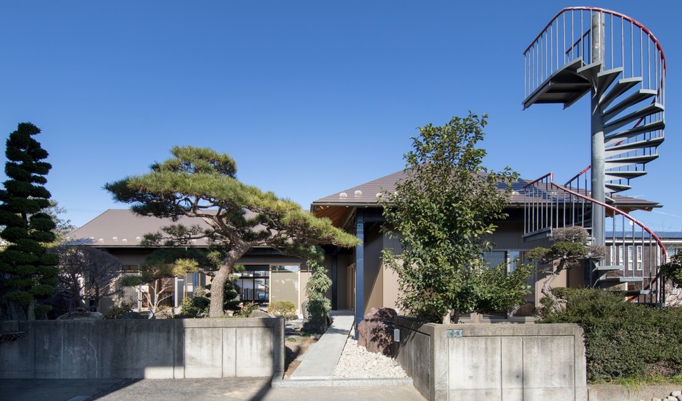 名古屋にある和風のおしゃれな家の外観の写真