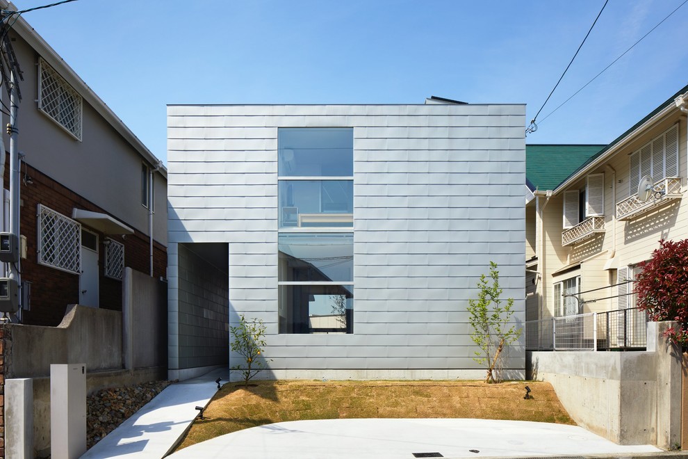 大阪にあるコンテンポラリースタイルのおしゃれな家の外観の写真
