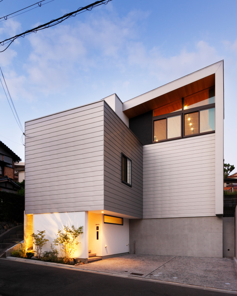 大阪にある北欧スタイルのおしゃれな家の外観の写真