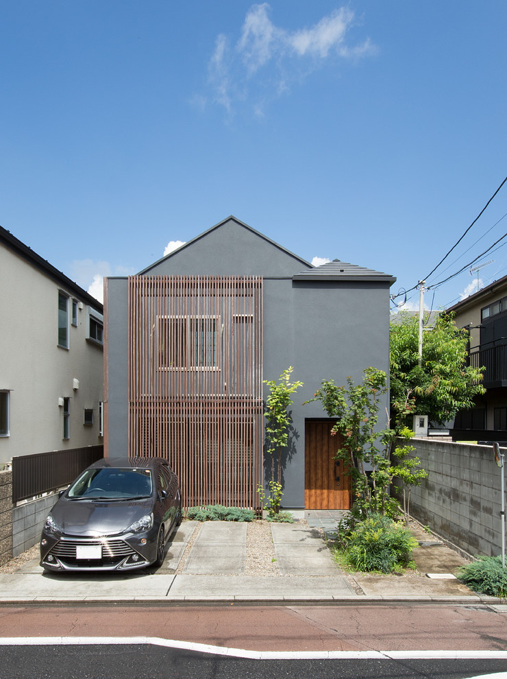 Design ideas for a modern house exterior in Tokyo Suburbs.