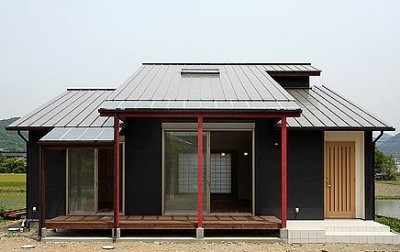 Idée de décoration pour une façade de maison asiatique.