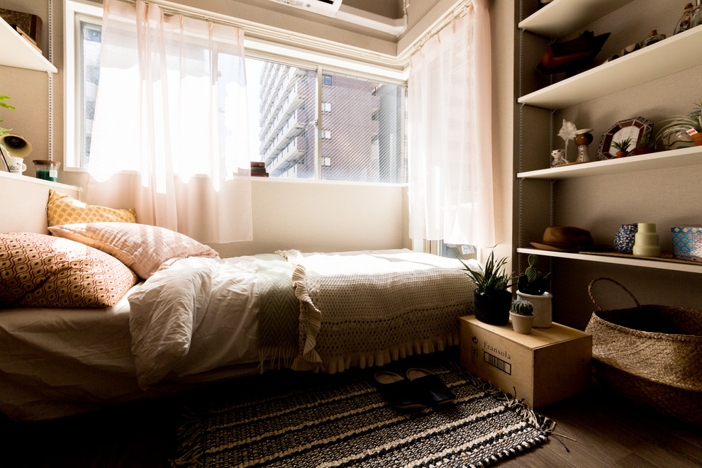 This is an example of an eclectic bedroom in Tokyo.