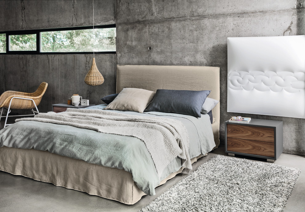 Inspiration for a contemporary bedroom in Tokyo with grey walls.