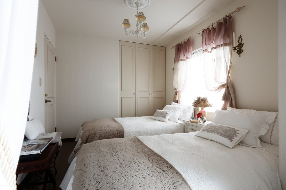 Источник вдохновения для домашнего уюта: спальня в викторианском стиле