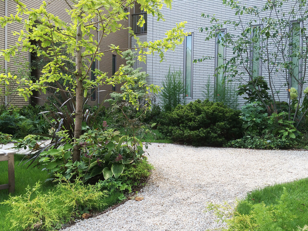 東京23区にある北欧スタイルのおしゃれな庭の写真