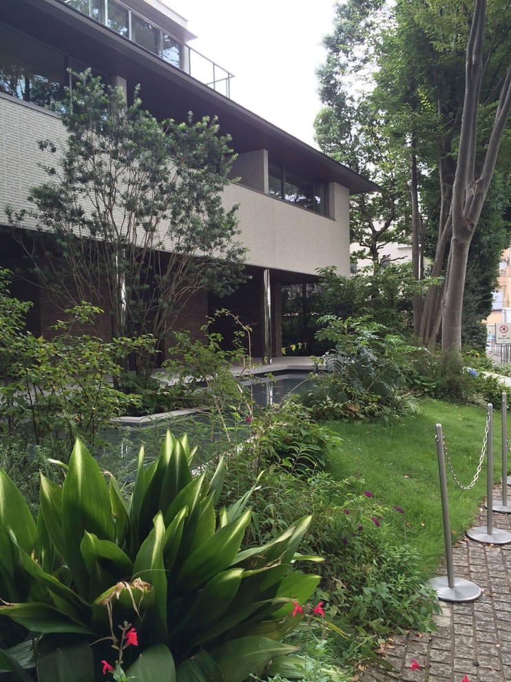 東京23区にあるモダンスタイルのおしゃれな庭の写真