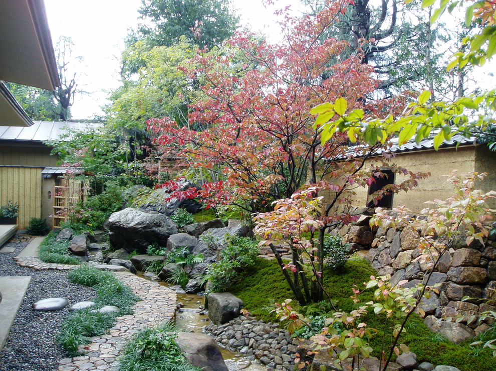 他の地域にある冬のアジアンスタイルのおしゃれな庭の写真