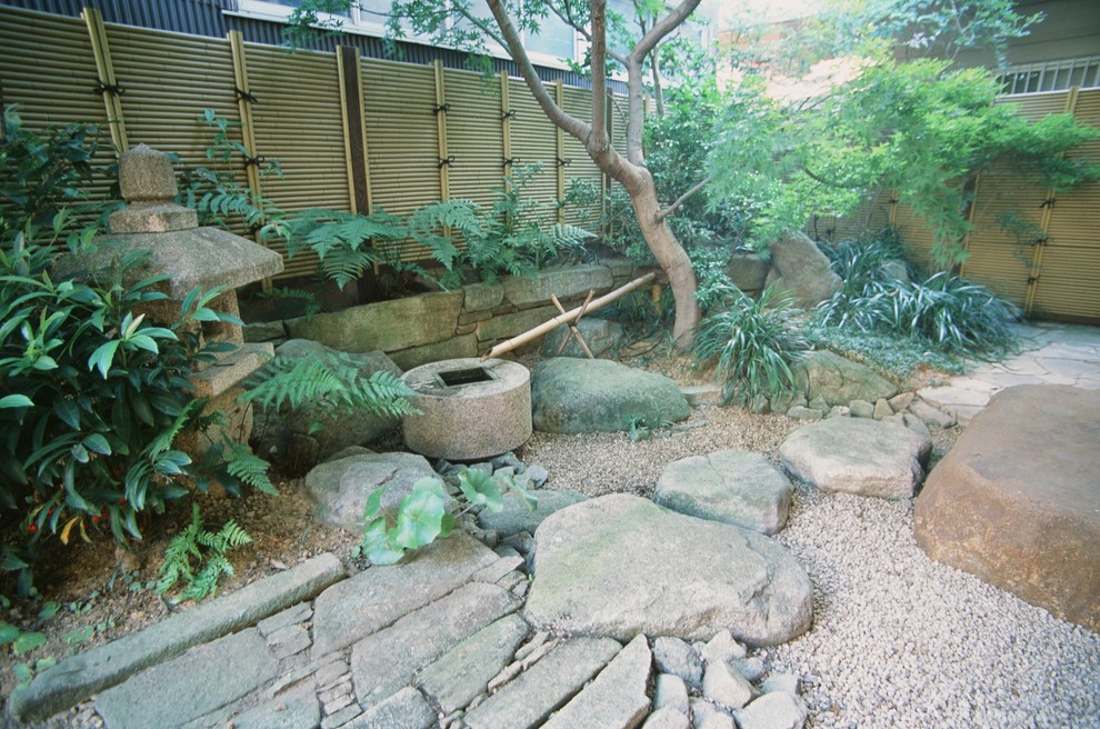 Exemple d'un jardin asiatique.