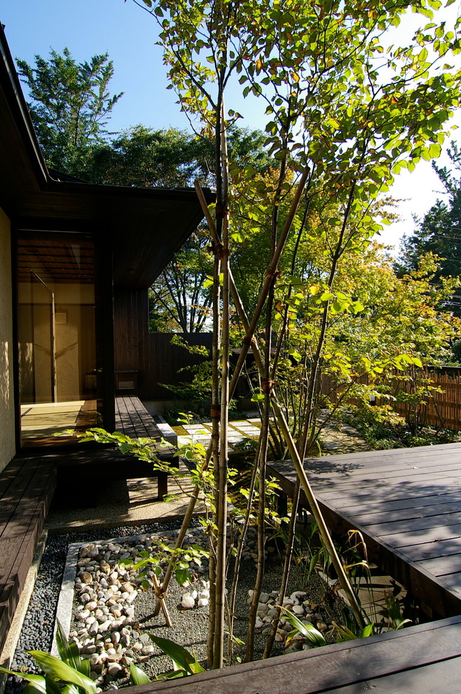 横浜にある和風のおしゃれな庭の写真