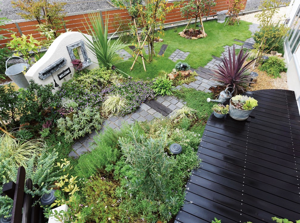 Пример оригинального дизайна: участок и сад в стиле шебби-шик