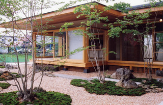 和風のおしゃれな庭の画像 75選 - 2025年5月 | Houzz (ハウズ)