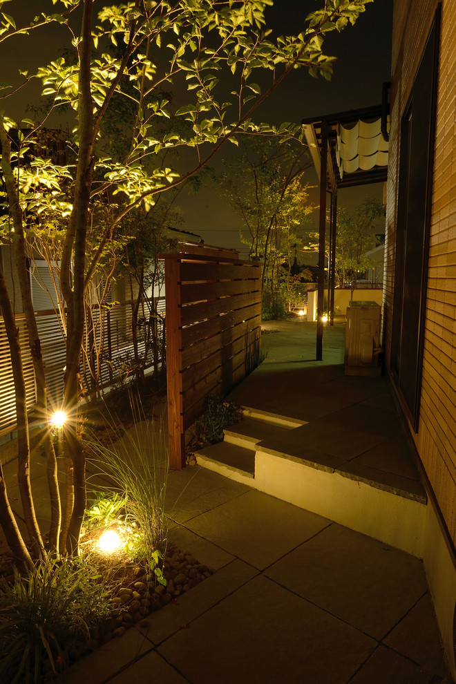 東京都下にあるアジアンスタイルのおしゃれな庭の写真