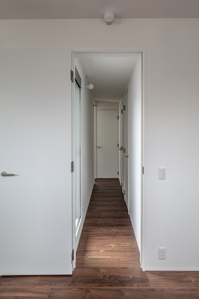 Свежая идея для дизайна: коридор в восточном стиле - отличное фото интерьера
