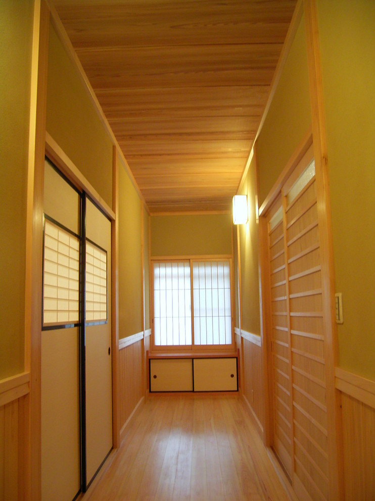 Пример оригинального дизайна: коридор в восточном стиле
