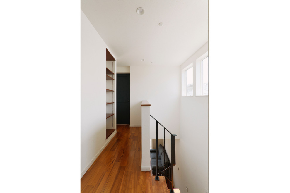 Hallway - shabby-chic style plywood floor hallway idea in Tokyo Suburbs