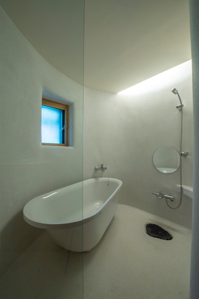 他の地域にあるお手頃価格の小さなコンテンポラリースタイルのおしゃれな浴室の写真