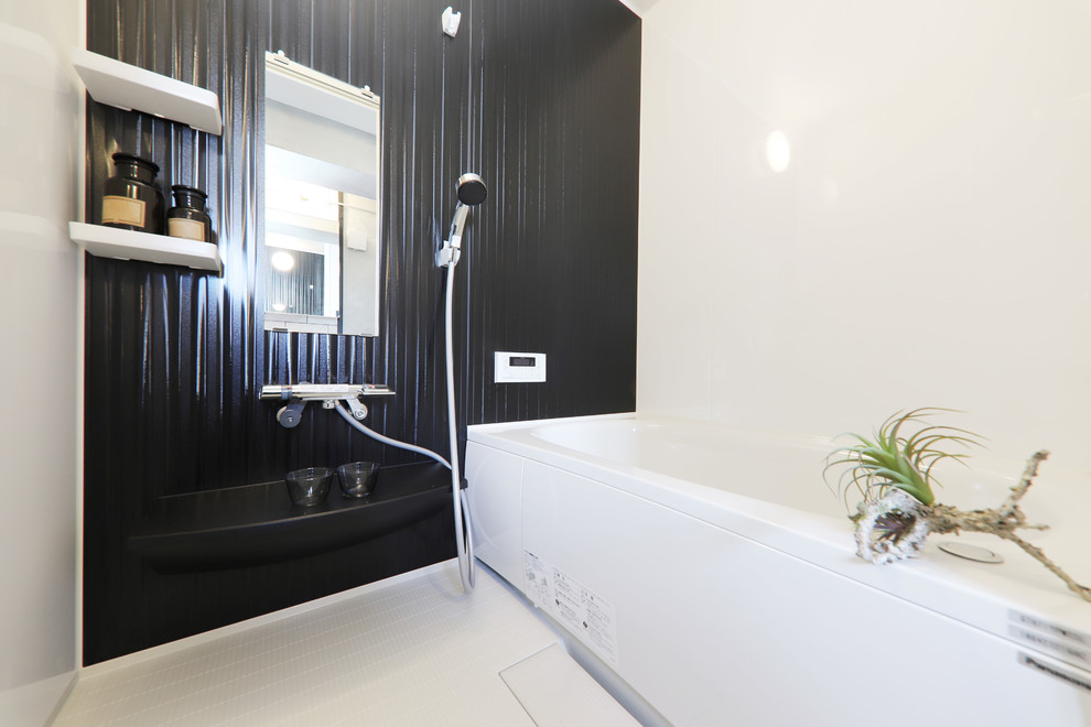 名古屋にある北欧スタイルのおしゃれな浴室の写真