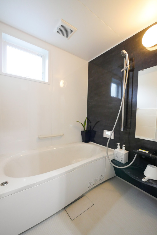Cette image montre une salle de bain minimaliste de taille moyenne.
