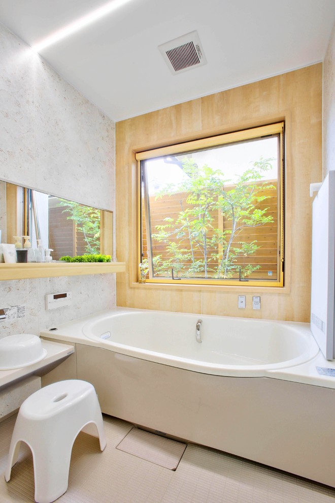 大阪にある北欧スタイルのおしゃれな浴室の写真