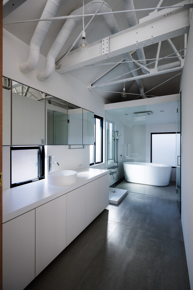 Inspiration for a contemporary bathroom in Tokyo.