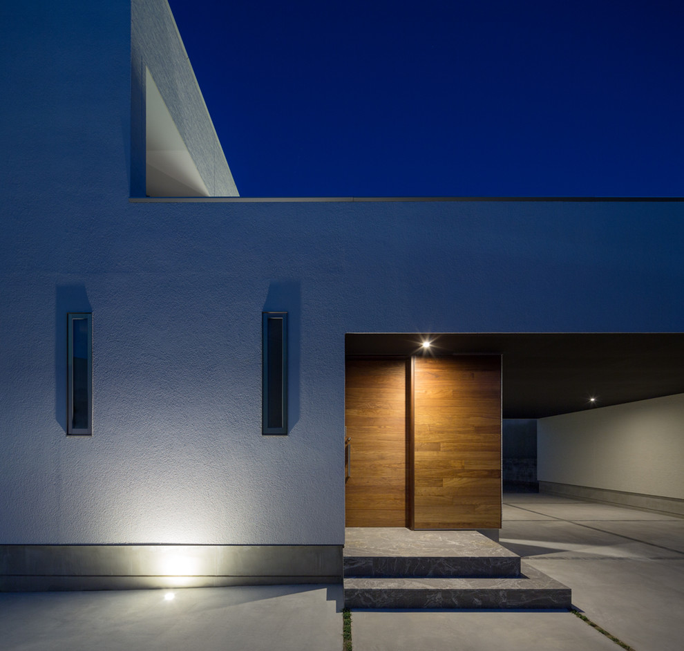 Inspiration for a modern entryway remodel in Fukuoka
