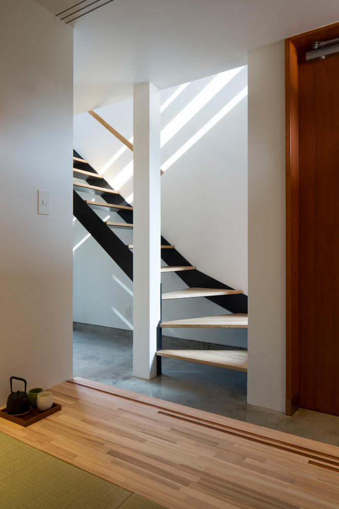 Minimalist staircase photo
