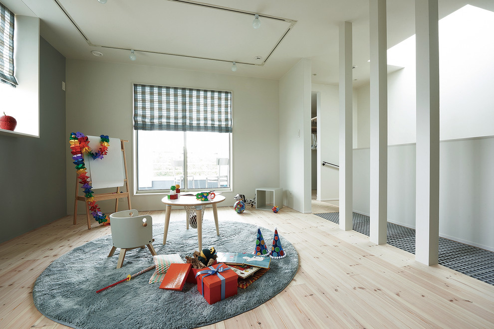 Свежая идея для дизайна: комната для малыша в скандинавском стиле - отличное фото интерьера