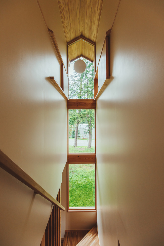 Diseño de escalera campestre pequeña