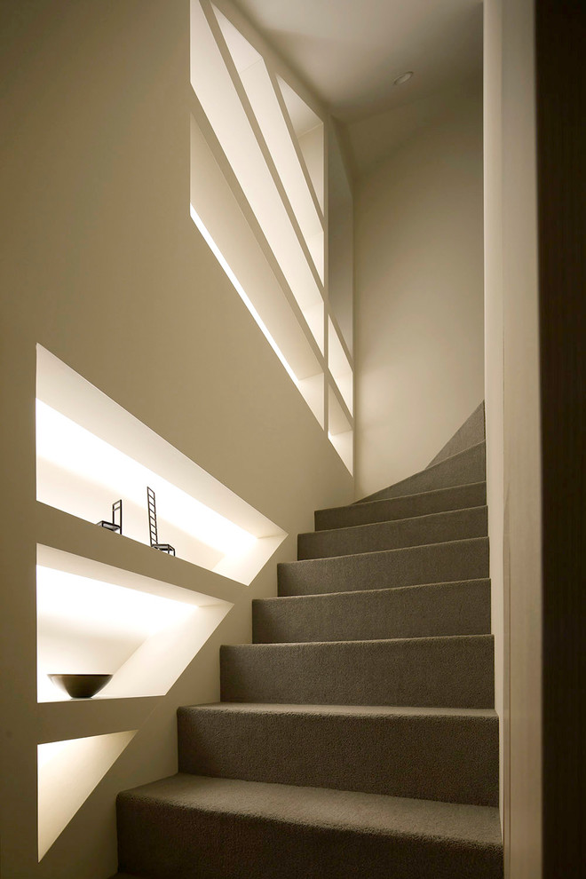 Свежая идея для дизайна: лестница - отличное фото интерьера