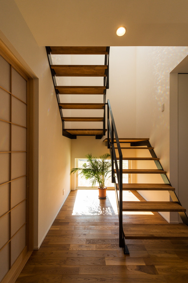 Стильный дизайн: лестница в восточном стиле - последний тренд