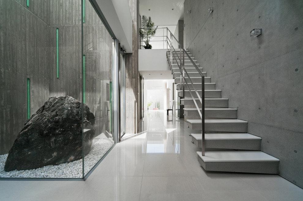 Inspiration for a modern staircase remodel in Tokyo Suburbs
